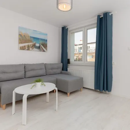 Family Niska 1,9 Km To Stogi Beach By Renters Apartment